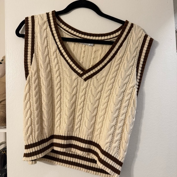 Stradivarius Sweater Vest - Picture 1 of 2